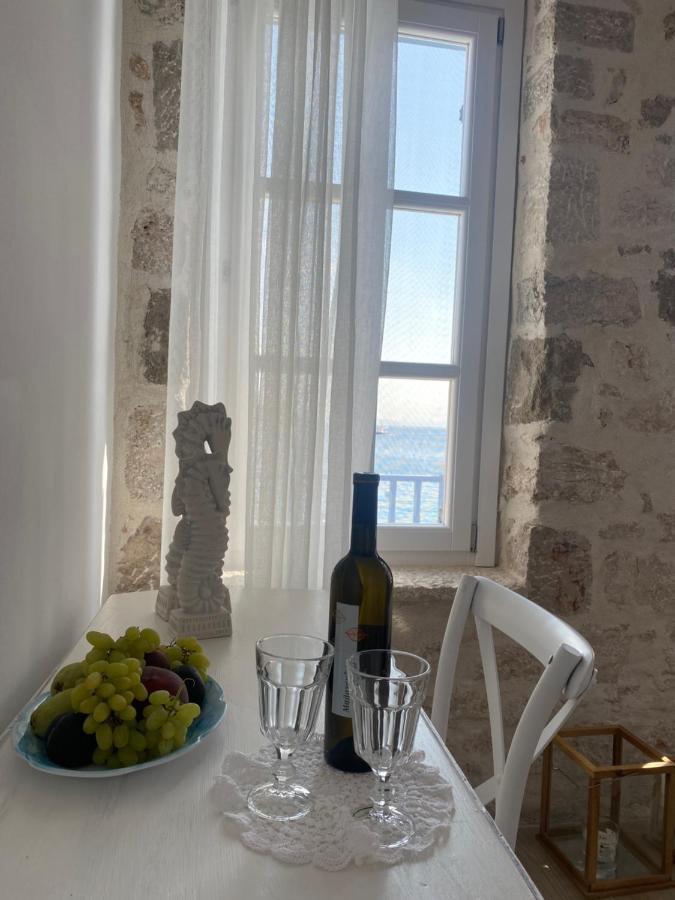 Halki Sea Breeze - A Waterfront Villa Eksteriør bilde