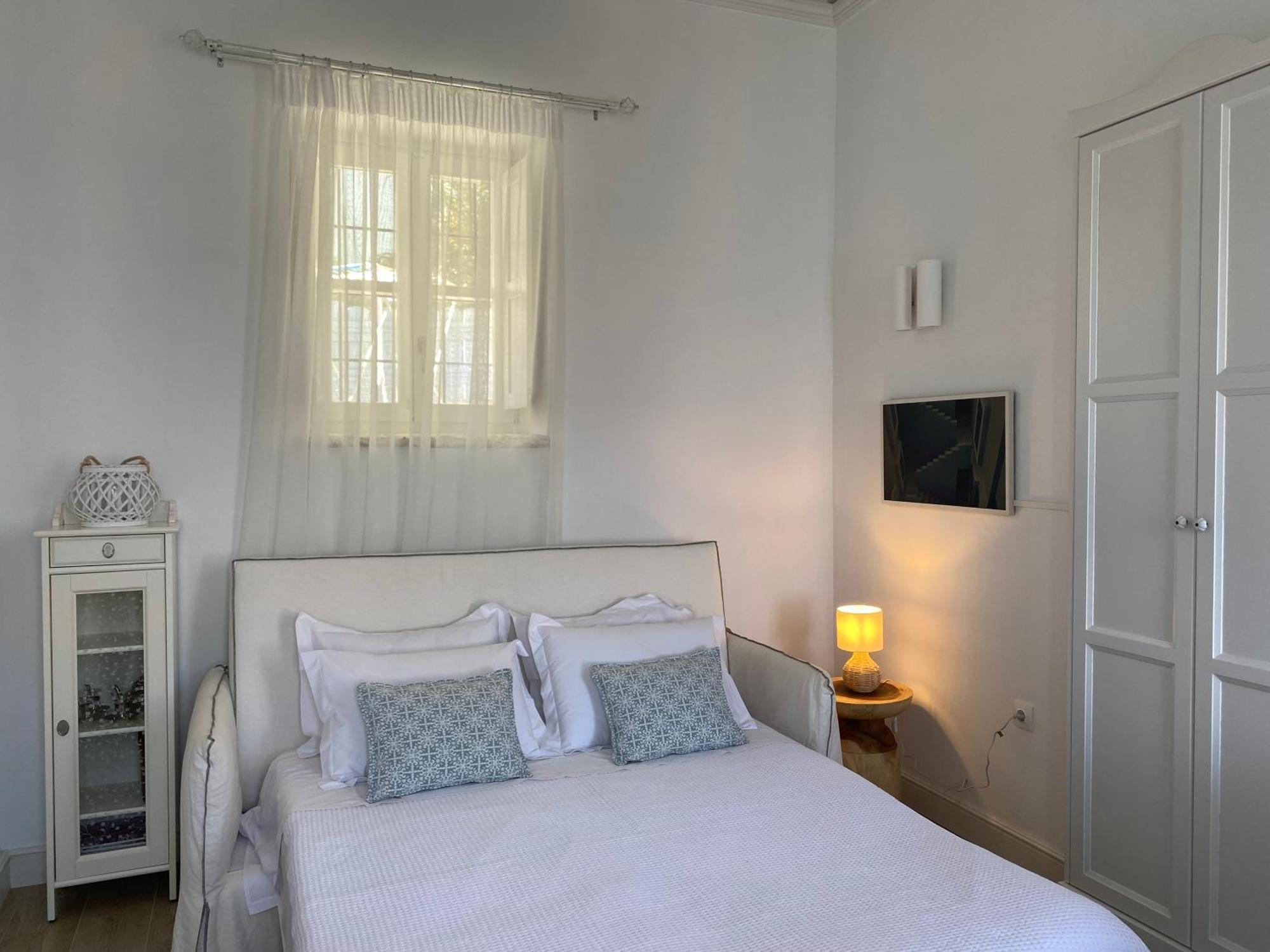 Halki Sea Breeze - A Waterfront Villa Eksteriør bilde