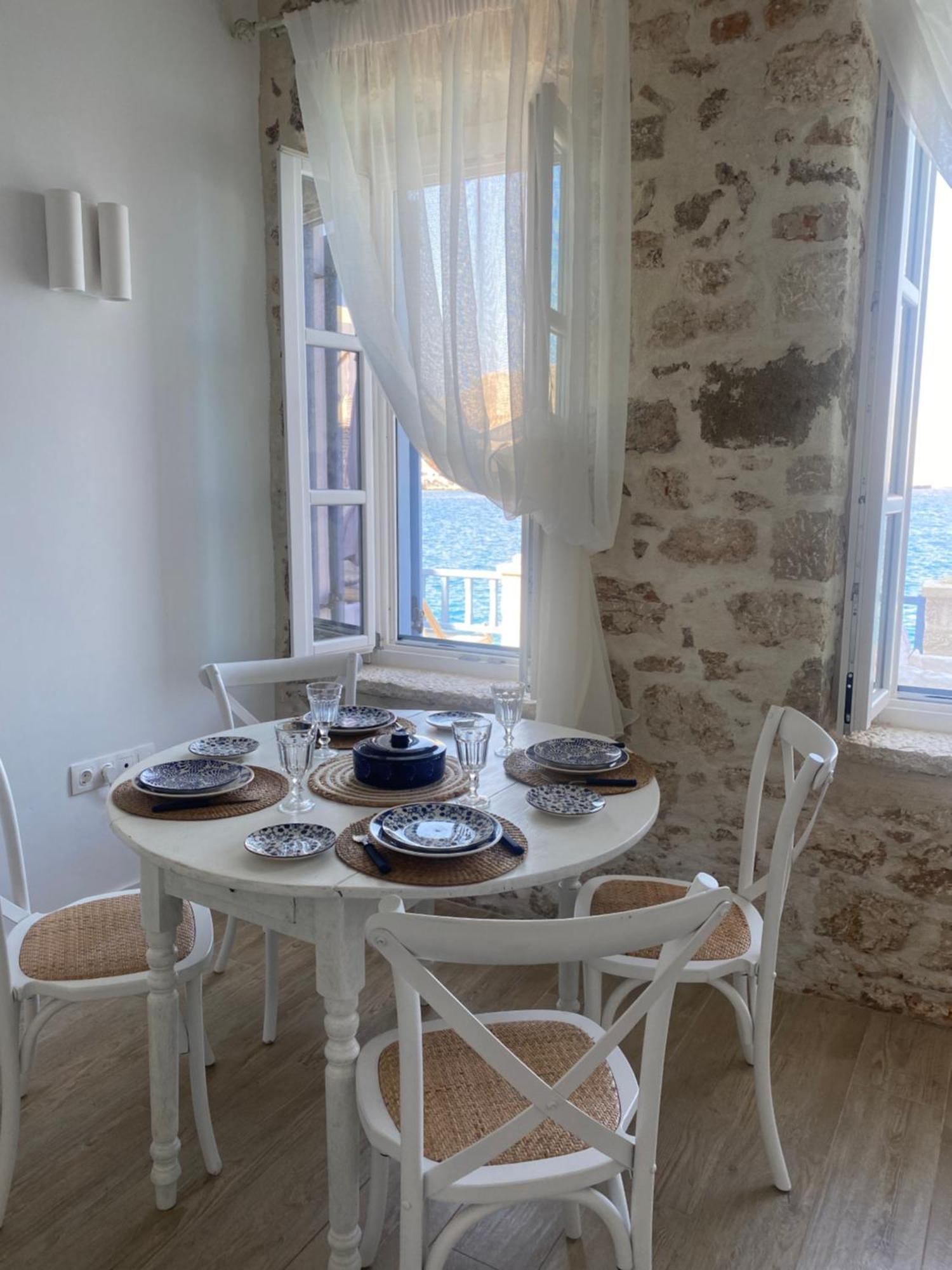 Halki Sea Breeze - A Waterfront Villa Eksteriør bilde